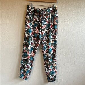 Women’s Kavu Joggers Size Medium